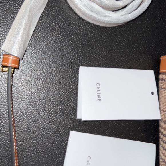 👜 CELINE Brown Tweed Vertical Handbag! ❤️💋 - Picture 4 of 9